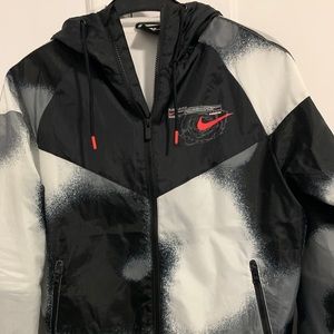 Nike windbreaker